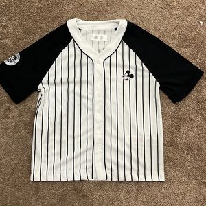Disney Womens Mickey Mouse 28 Baseball Striped Jersey Button Up Shirt sz M